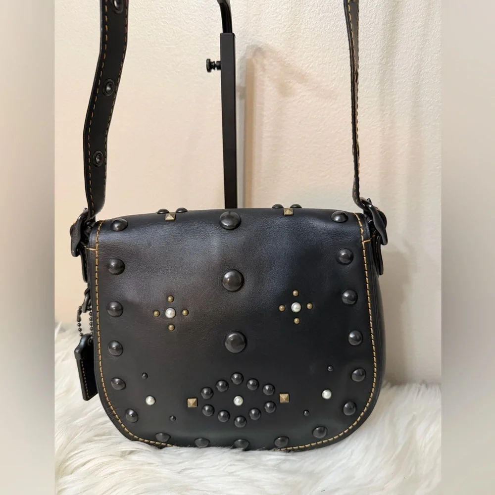 Coach elegant black